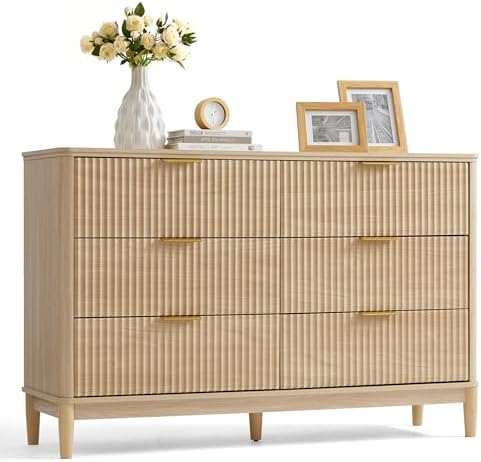 LINSY Fluted Dresser for Bedroom with 6 Drawers, Mid Century Modern Chest of Drawers with Gold Metal Handles, Wide Boho Wood Dressers, Large Farmhouse Storage Cabinet for Bedroom, Living Room, Oak