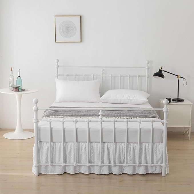 Bed Skirt Full Size，Ruffled White Bed Skirt with Split Corners，Full Bed Skirt 16 Inch Drop, Boho Tufted Shabby Chic Full Size Bed Skirt, Bed Skirt Full Size