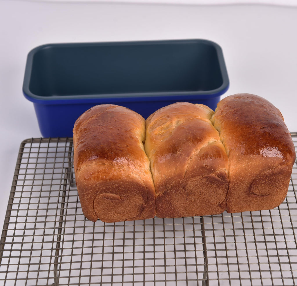 Monfish loaf pan baking bread 1lb loaf bread pans for home baking cake 9x5inch set of 2 haze blue non stick coating Royal blue carbon steel