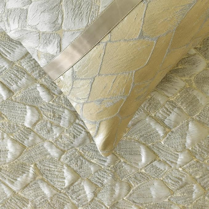 The HomeCentric King/Queen/Twin Ivory & Gold Designer Queen 74"x18" Bed Runner with 2 Pillow Cover, Patchwork, Quilted, Jacquard Foil Bed Scarf on Jacquard Fabric - Spinzar