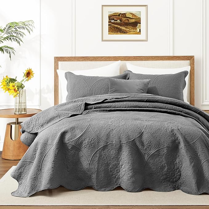 IR Imperial Rooms Queen Quilt Bedding Set Size (90" x 96") + 2 Pillow Shams (20" x 26"+ 2") - 3 Pcs All Season Lightweight Reversible Microfiber Coverlet Floral Embossed Quilt Bedspread (Grey)