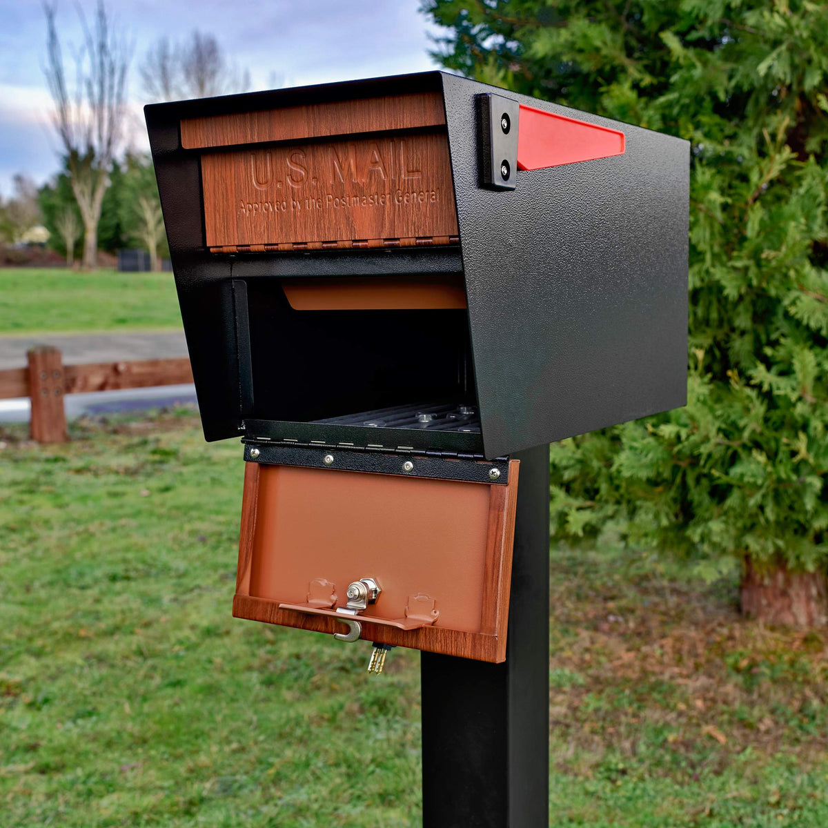 Mail Boss Curbside Wood Grain 7510 Locking Mailbox | USPS-Approved Mail Manager