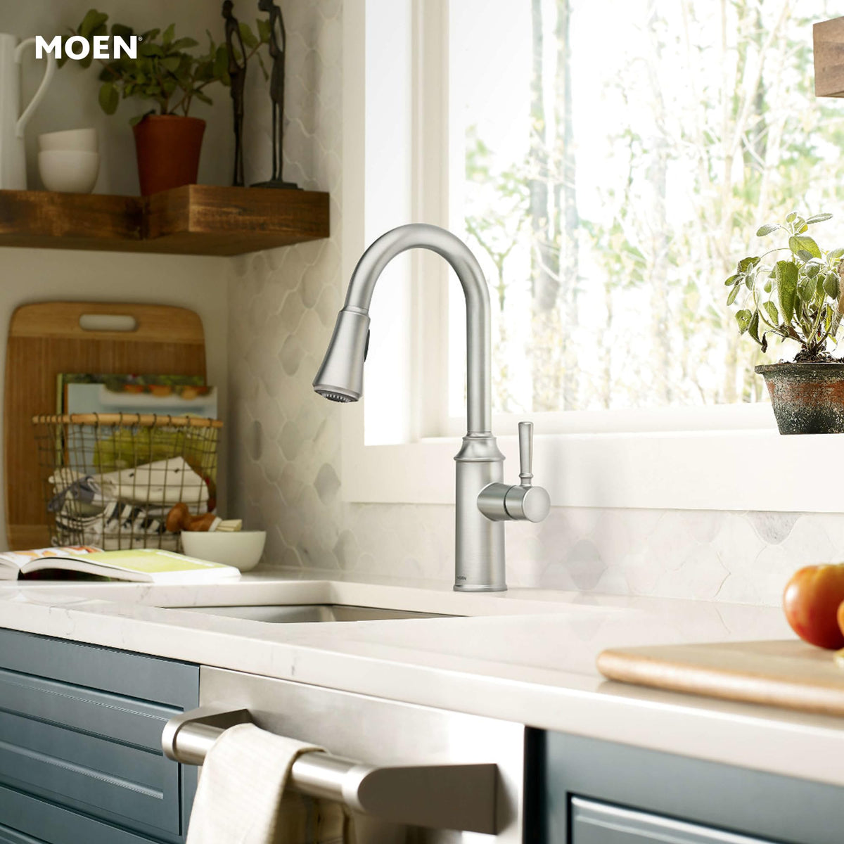 Moen Conneaut One-Handle Pulldown Kitchen Faucet with Reflex Docking and Power Clean - Spot Resist Stainless 87801SRS